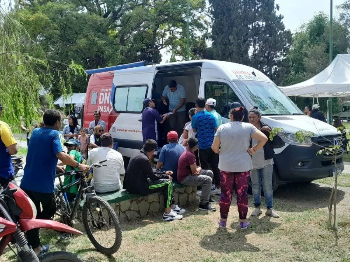 25248-el-movil-de-identificaciones-llega-al-barrio-juan-pablo-ii