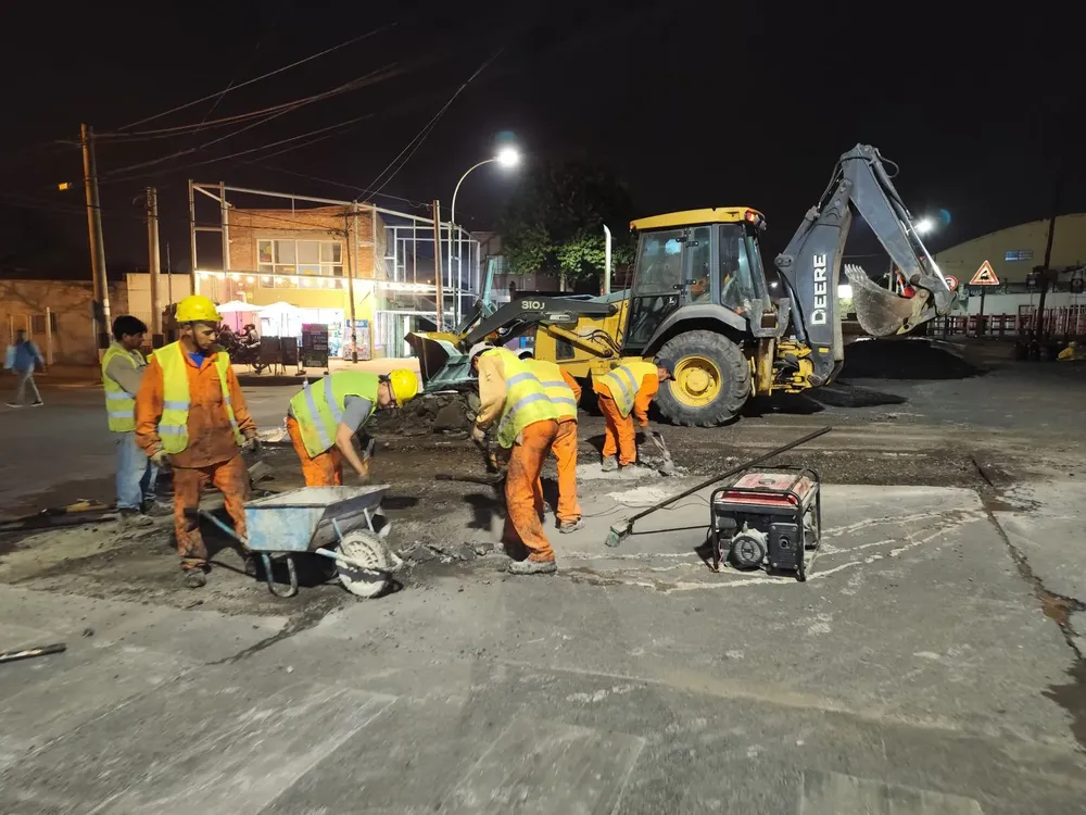 bacheo-nocturno-av-entre-rios-4-1536x1152