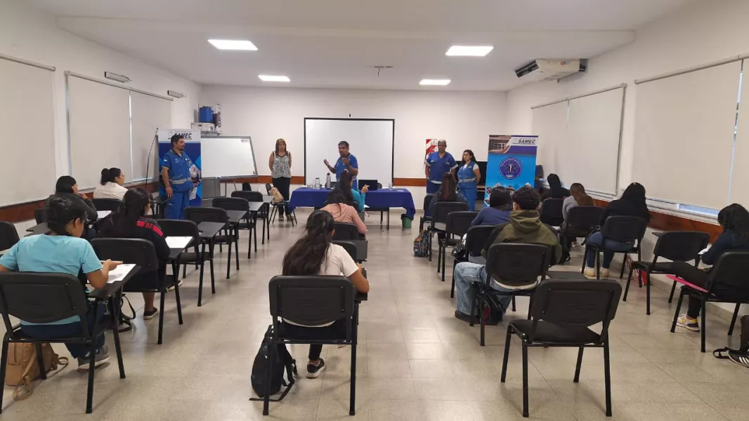 100560-samec-inicia-programa-de-capacitacion-para-enfermeros-en-atencion-prehospitalaria