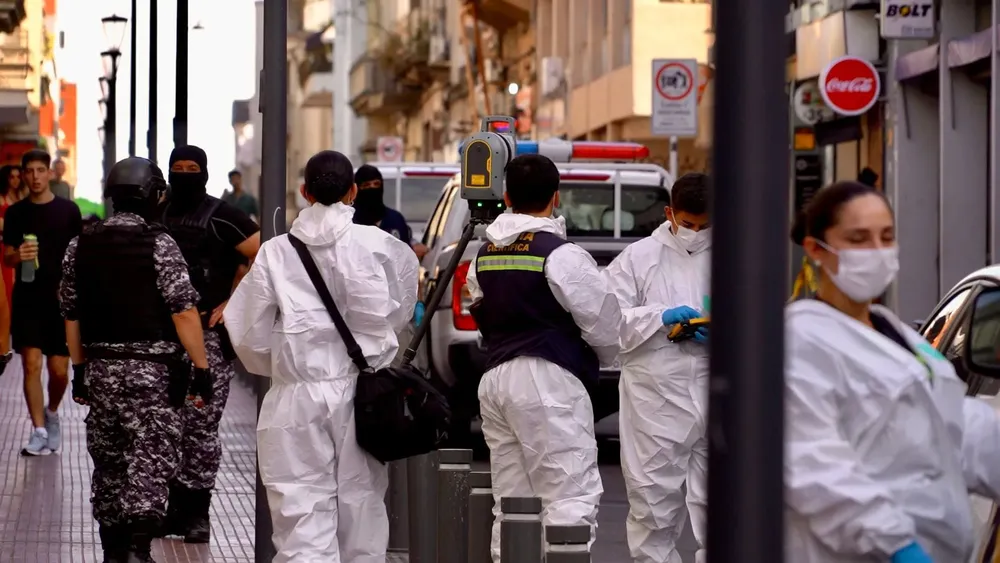 la-policia-uruguaya-frustro-un-robo-del-siglo-desbarataron-una-banda-que-excavaba-un-tunel-para-robar-un-banco-5