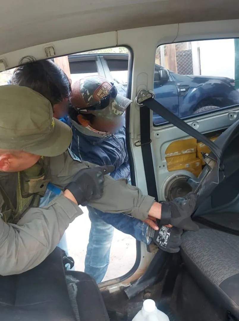 trasladaba_mas_de_41_kilos_de_cocaina_dentro_de_la_carroceria_de_su_auto_2