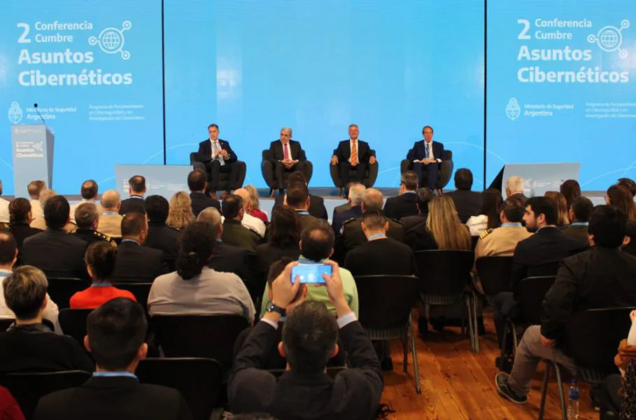 4031-salta-participa-de-la-segunda-conferencia-cumbre-de-asuntos-ciberneticos