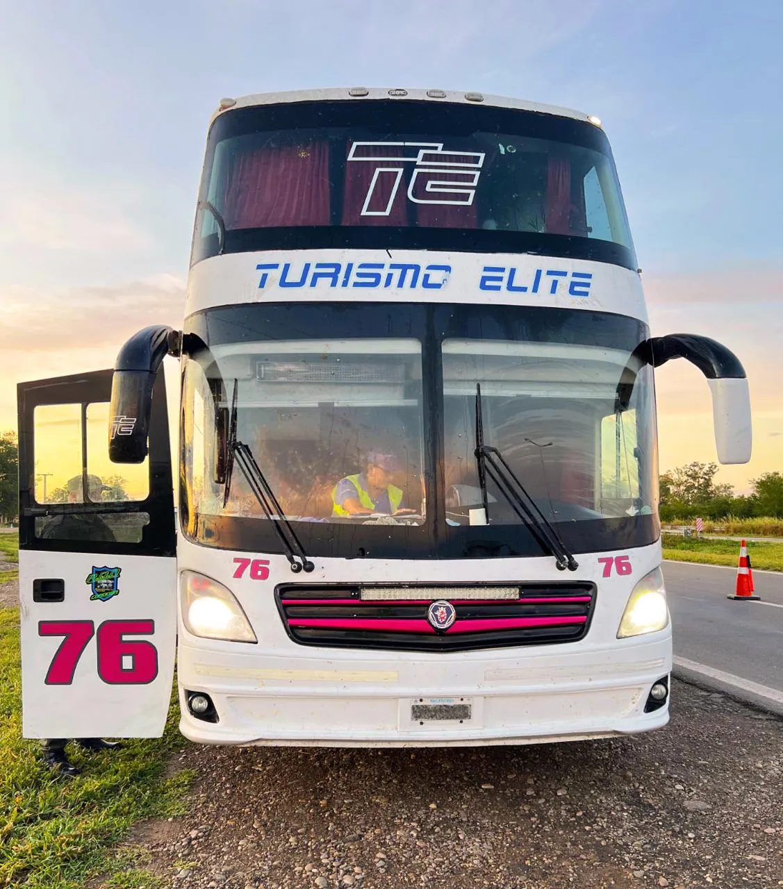 17d2bb5c-34f8-4514-909f-bff7c5a86a3c