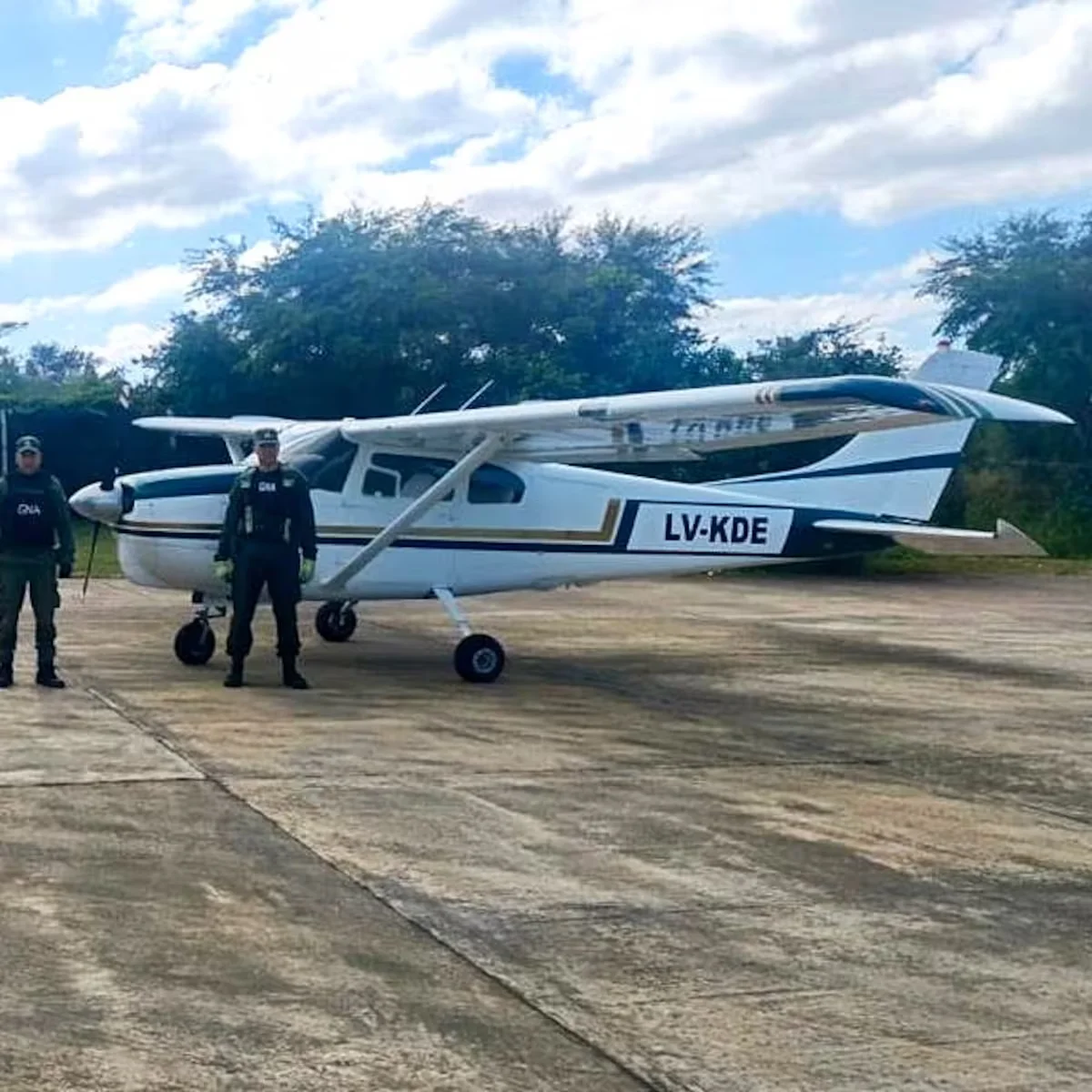 el-cessna-210-incautado-en-general-mosconi-QMAEIUBXE5B3PHUDSZYJEPO4ZY