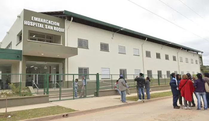 Adolescente de 14 años dio a luz y habría arrojado al bebé por la ventana 