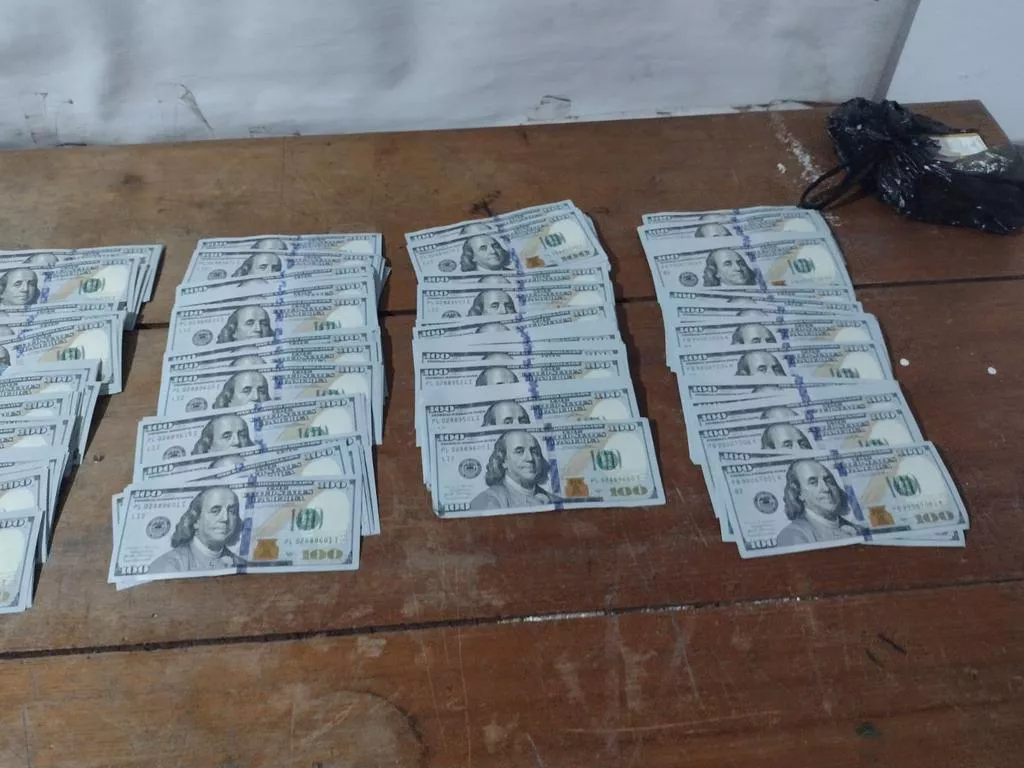 Aguaray 60.000 dólares (1)