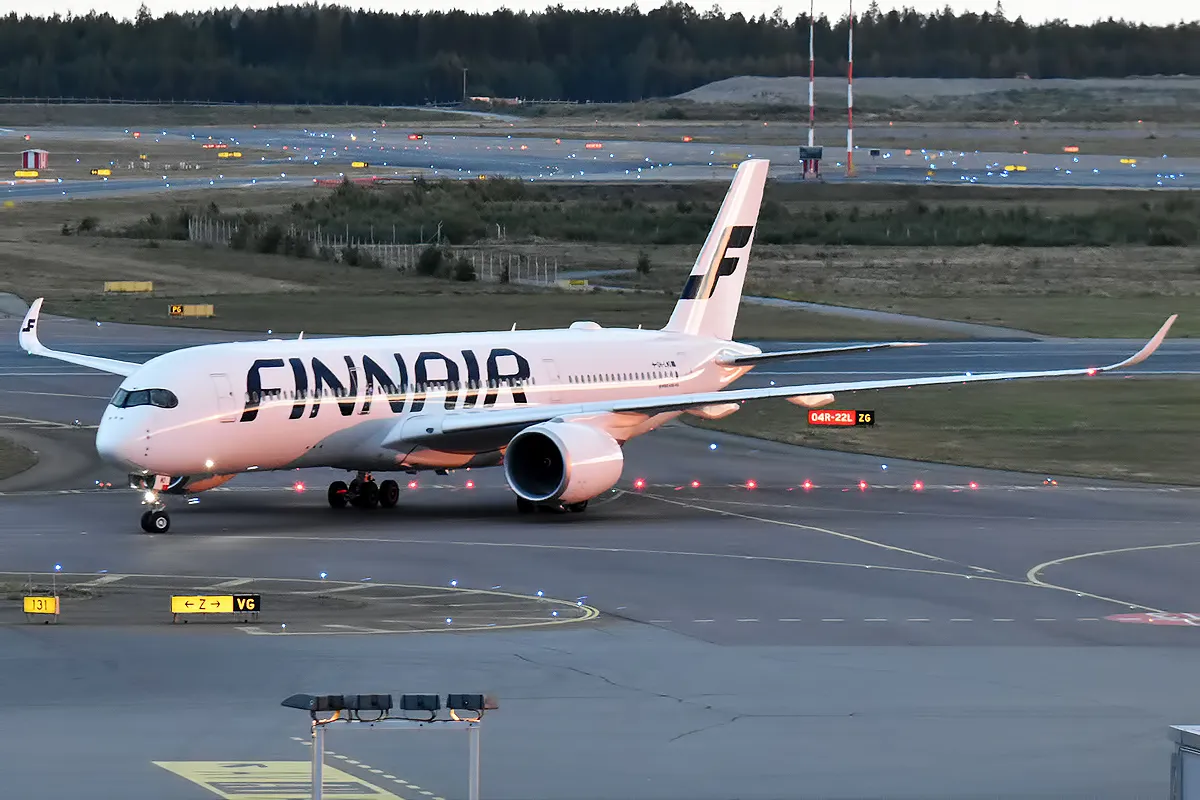 Finnair,_OH-LWO,_Airbus_A350-941_(49565716892)