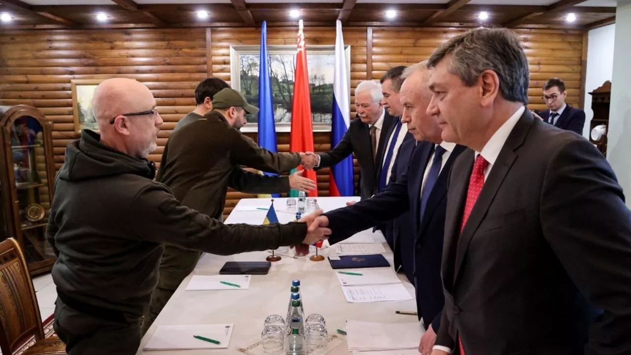 ucrania-y-rusia-abriran-corredores-humanitarios-para-evacuar-civiles