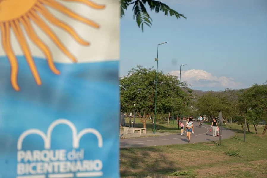 91983-el-dia-internacional-del-turismo-se-conmemora-en-el-parque-bicentenario
