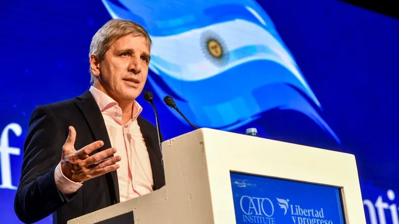 luis-caputo-foro-libertario-el-renacer-la-libertad-argentina-y-el-mundo