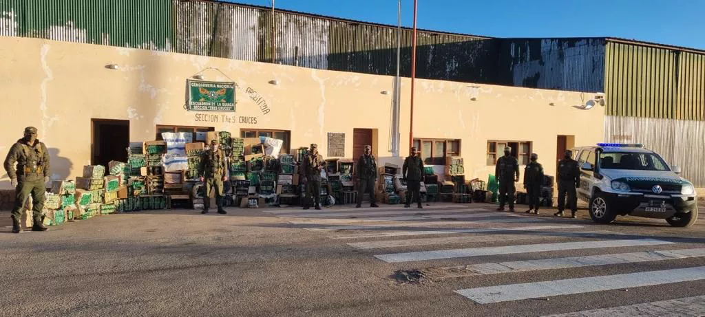 Decomisan 1.778 kilos de hojas de coca en dos procedimientos (3)