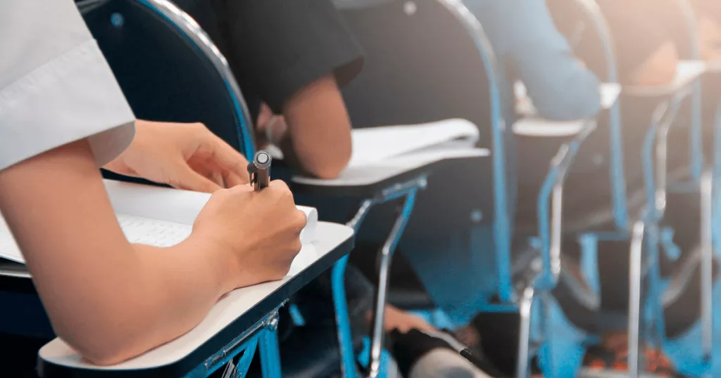 estudiantes-becas-1024x538