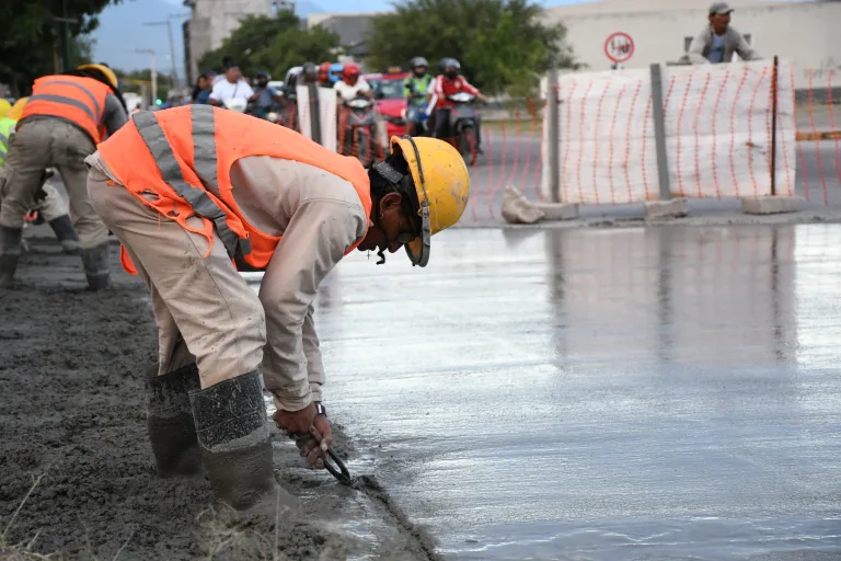 frente-de-obra-2-1-768x512