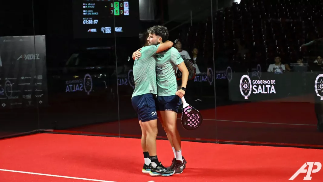 14870-el-saltenio-maxi-arce-brillo-en-su-debut-en-el-master-a1-de-padel