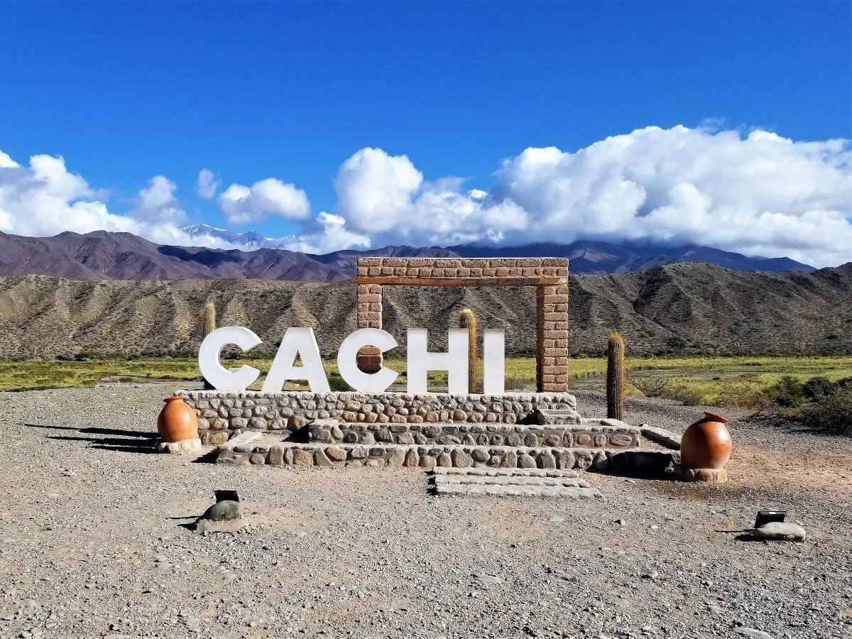 Foto-0533-ANO-2022-Argentina-Cachi-Cartel-Cachi-100fotosdelviaje.com_.ar_