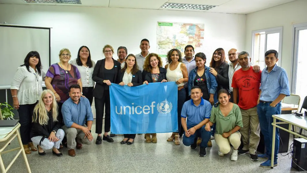 95112-educacion-y-unicef-analizaron-los-desafios-para-2024-en-materia-educativa