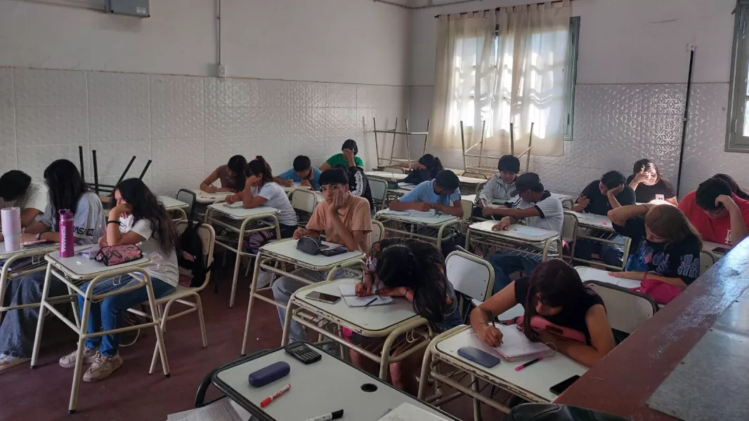 105753-estudiantes-saltenios-fortalecen-contenidos-de-lengua-y-matematica-durante-el-receso-de-verano